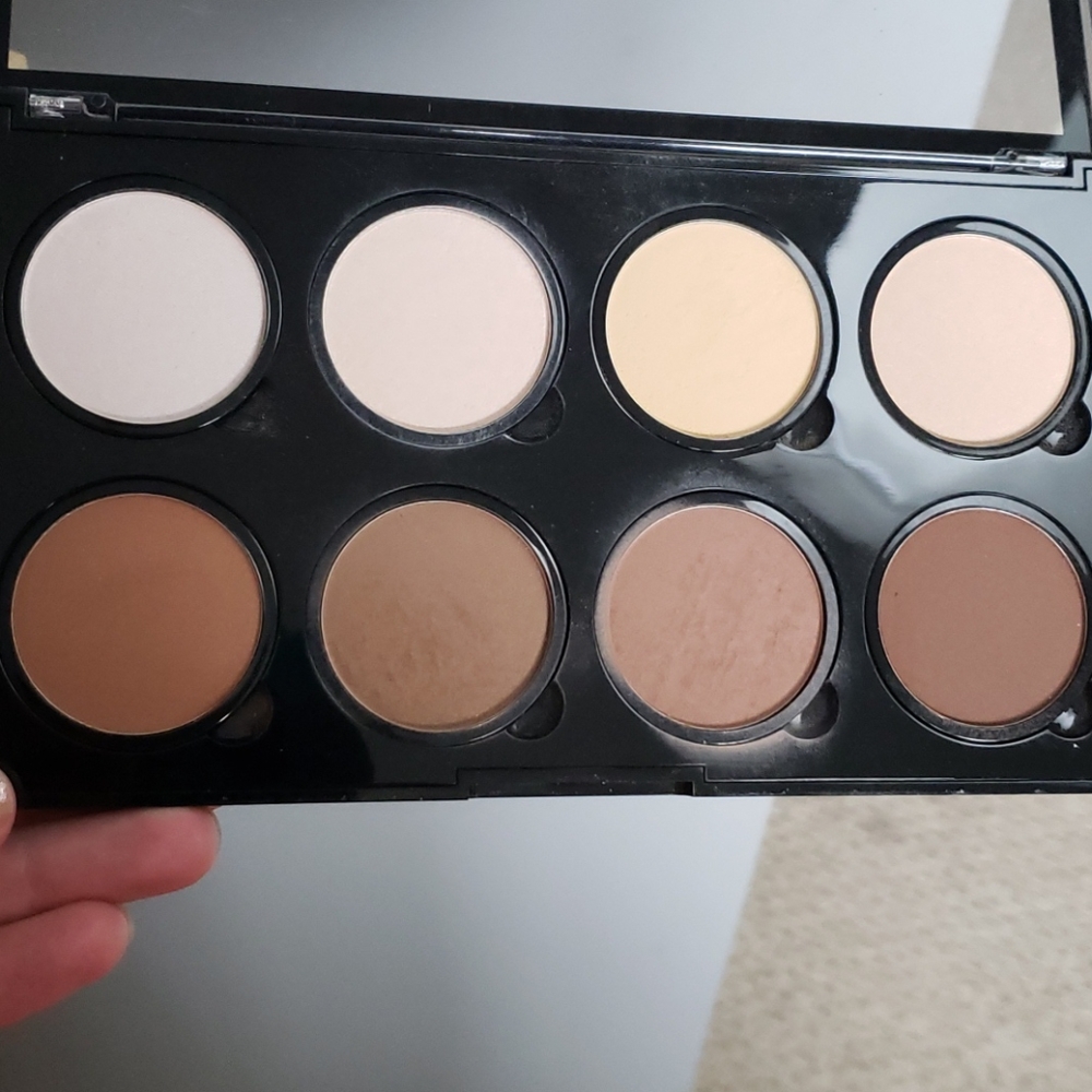 NYX Highlight and Contour